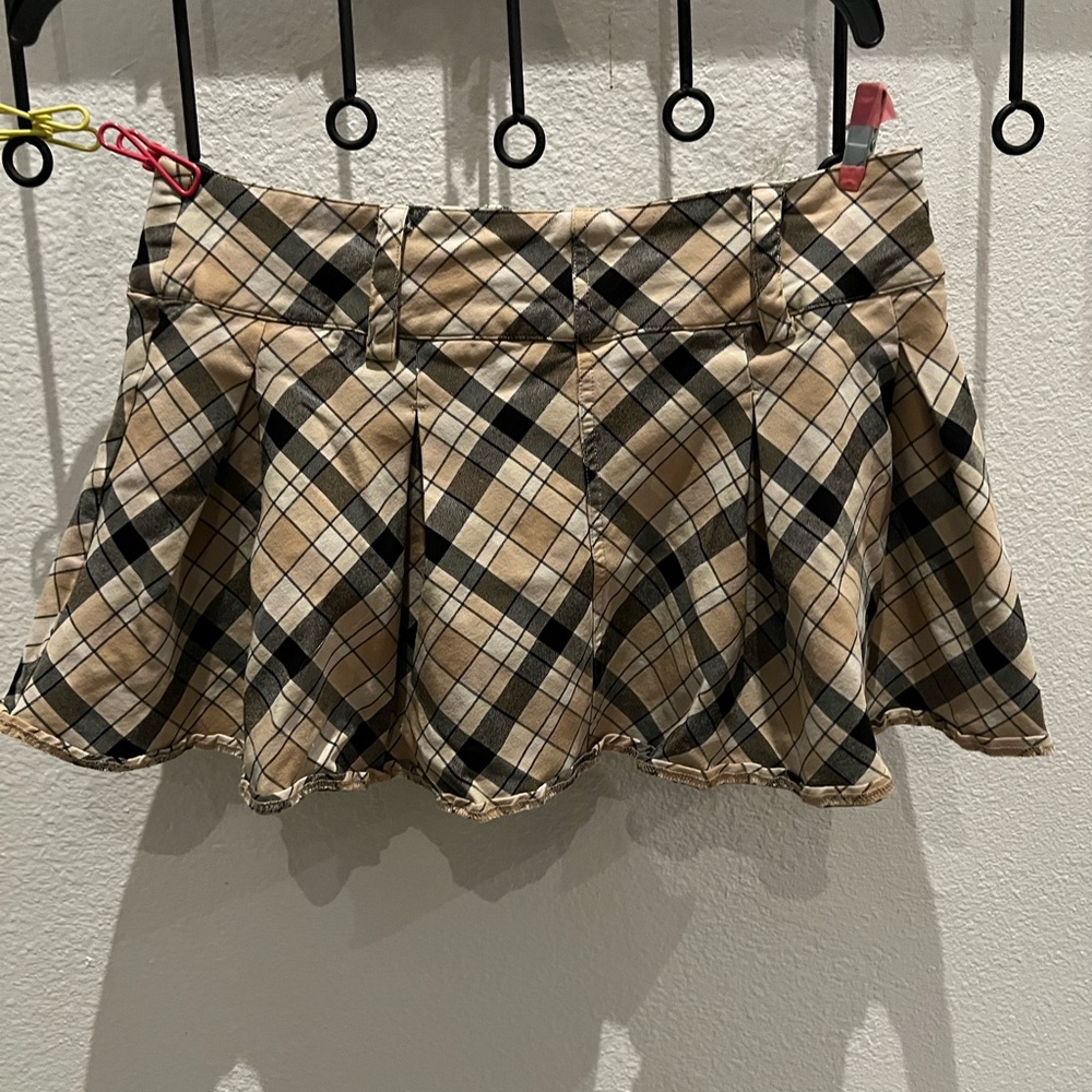 Forever 21 brand Plaid side zip pleated mini
